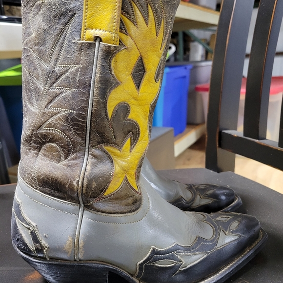 Vintage Custom Collectible Cowboy Inlay Boots - Picture 4 of 10